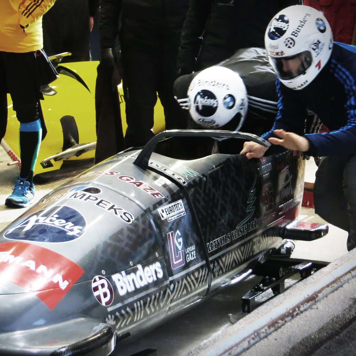 Detunized - Bob Skeleton Sleighs