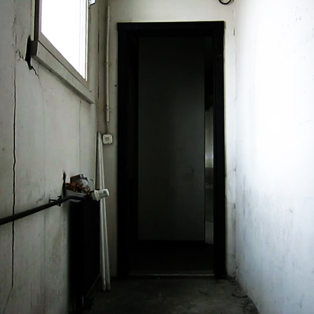 Detunized - Room Tones Industrial Building