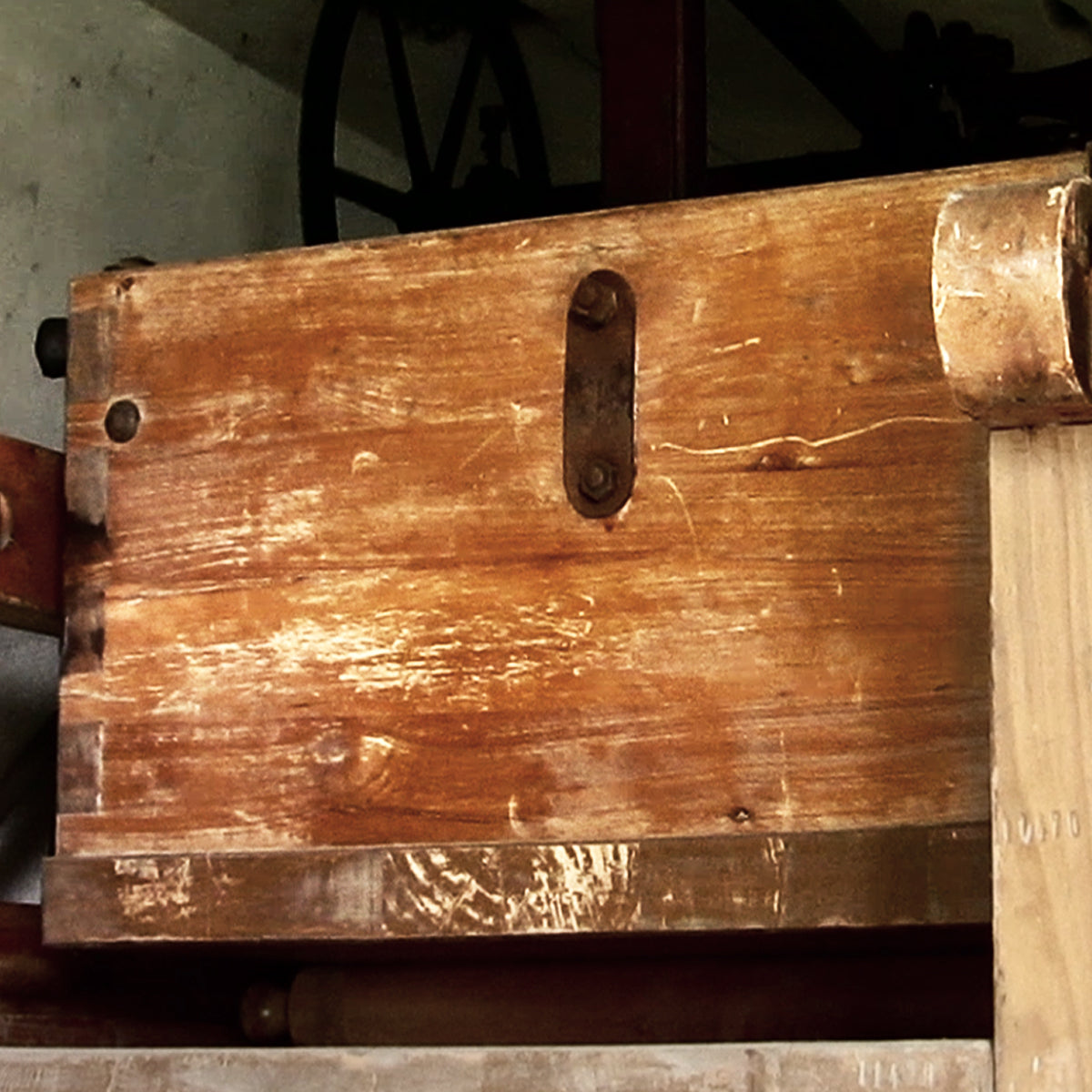 Detunized – Laundry Mangles